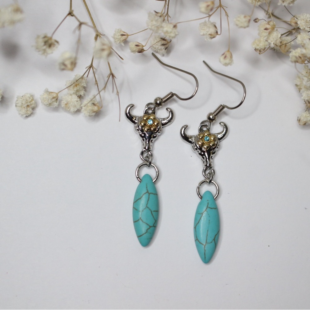 Western Bull Earrings Turquoise